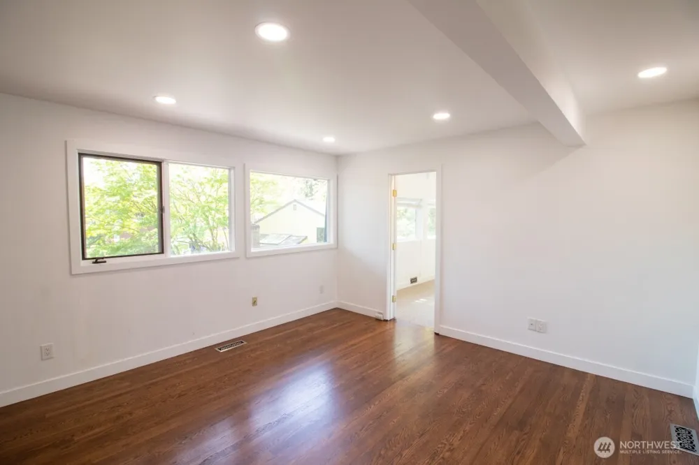 7255 E Mercer Way Mercer Island, WA 98040