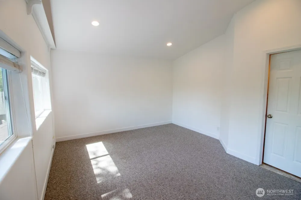7255 E Mercer Way Mercer Island, WA 98040