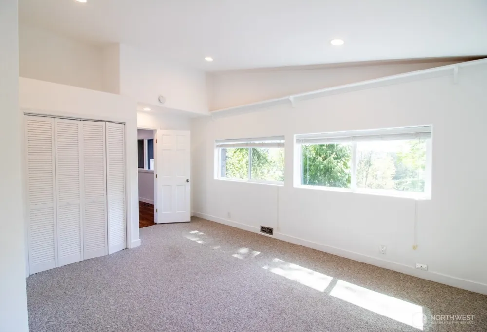 7255 E Mercer Way Mercer Island, WA 98040