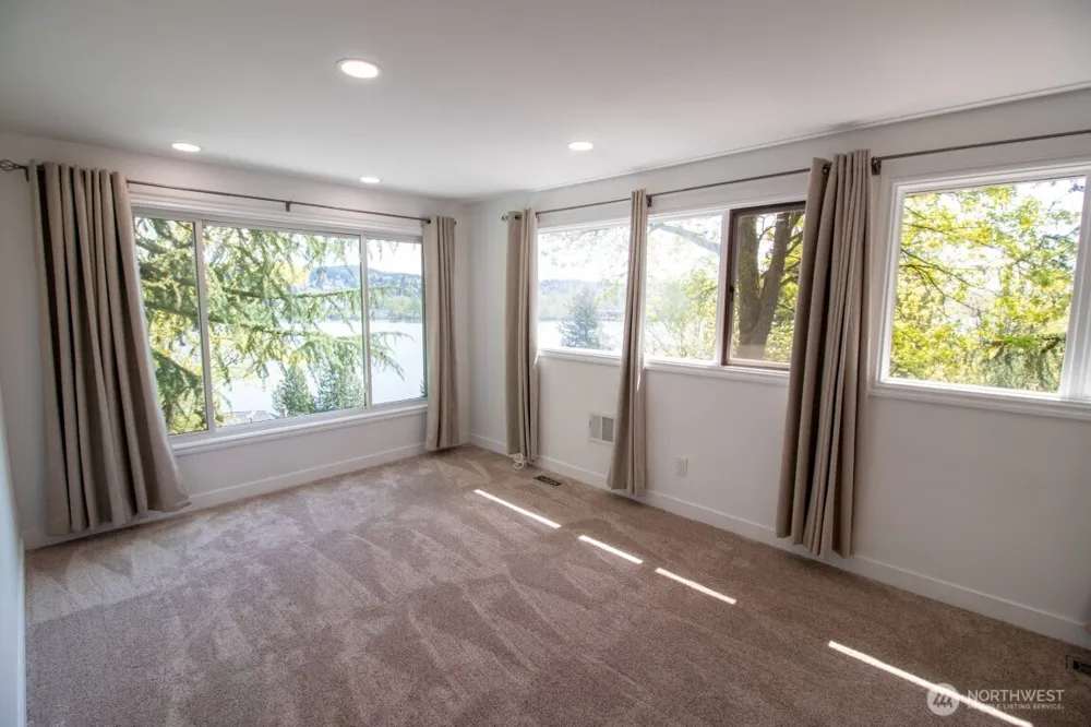 7255 E Mercer Way Mercer Island, WA 98040