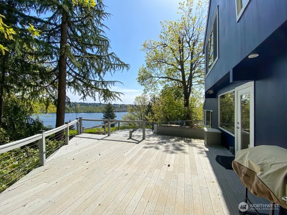 7255 E Mercer Way Mercer Island, WA 98040