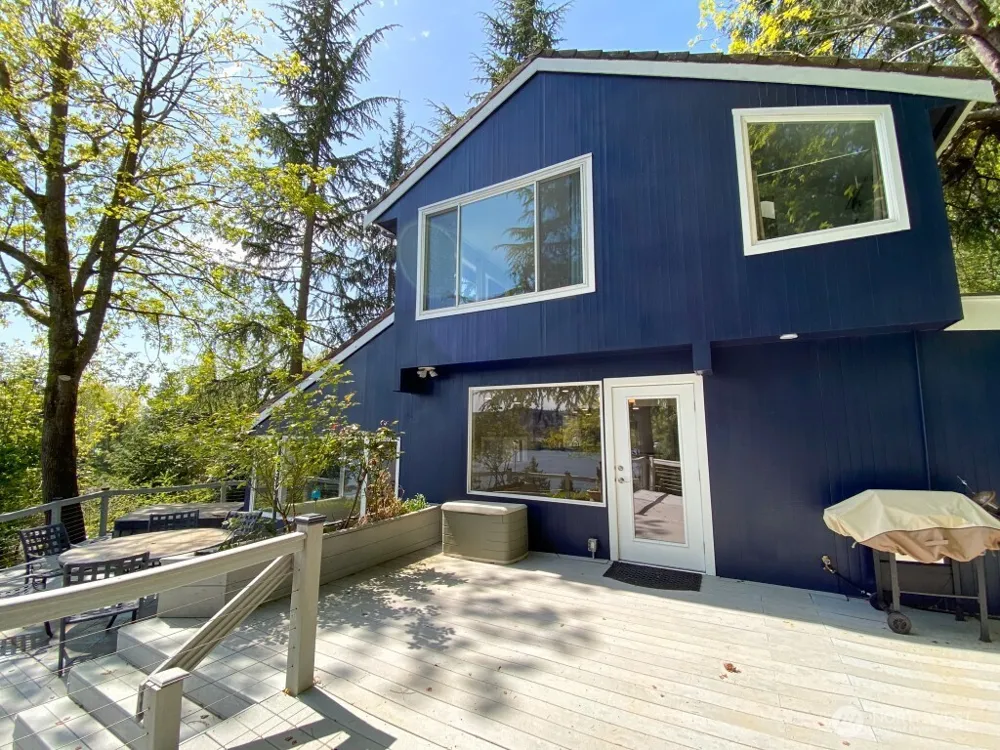 7255 E Mercer Way Mercer Island, WA 98040