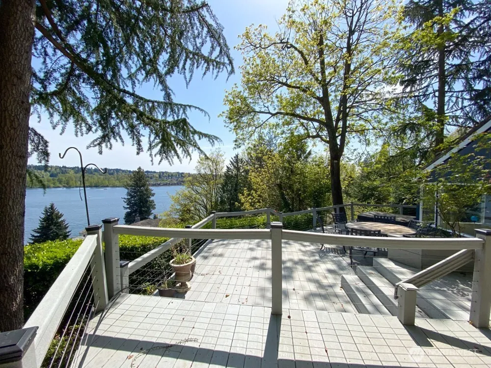 7255 E Mercer Way Mercer Island, WA 98040