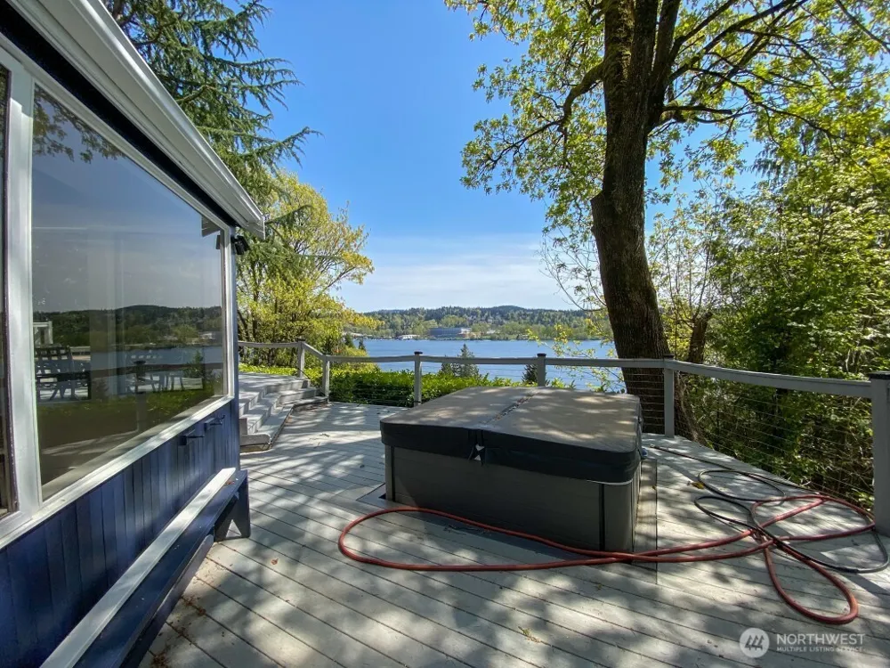 7255 E Mercer Way Mercer Island, WA 98040