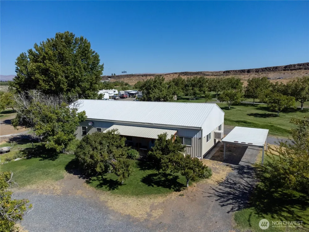 19946 E Desert Aire Dr SW Mattawa, WA 99349