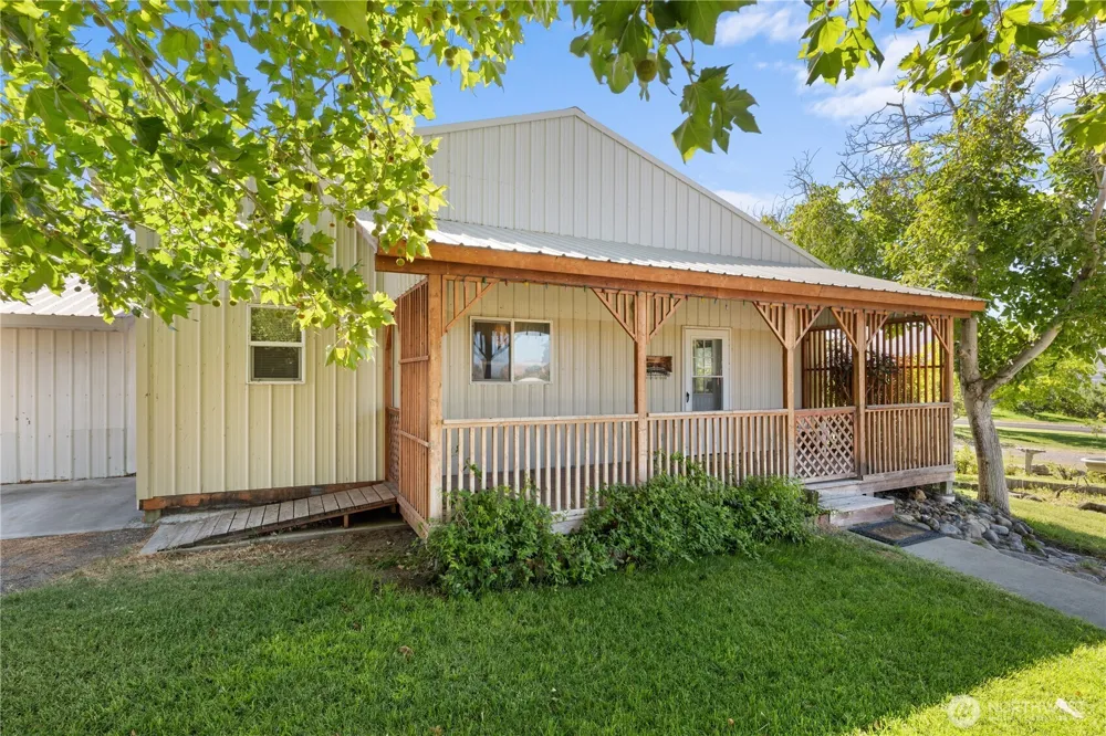 19946 E Desert Aire Dr SW Mattawa, WA 99349