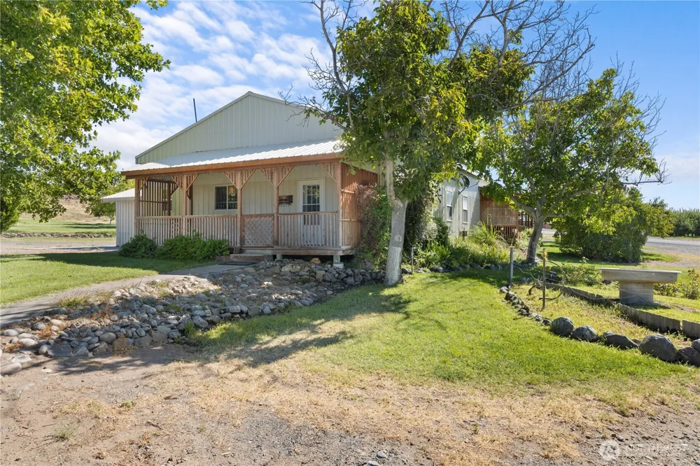 19946 E Desert Aire Dr SW Mattawa, WA 99349