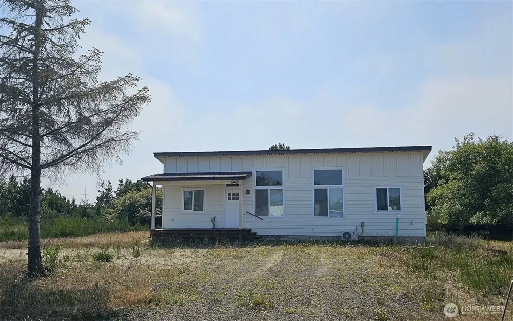 943 Silver King Avenue SE Ocean Shores, WA 98569