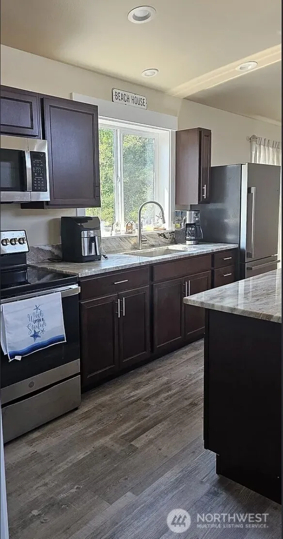 943 Silver King Avenue SE Ocean Shores, WA 98569