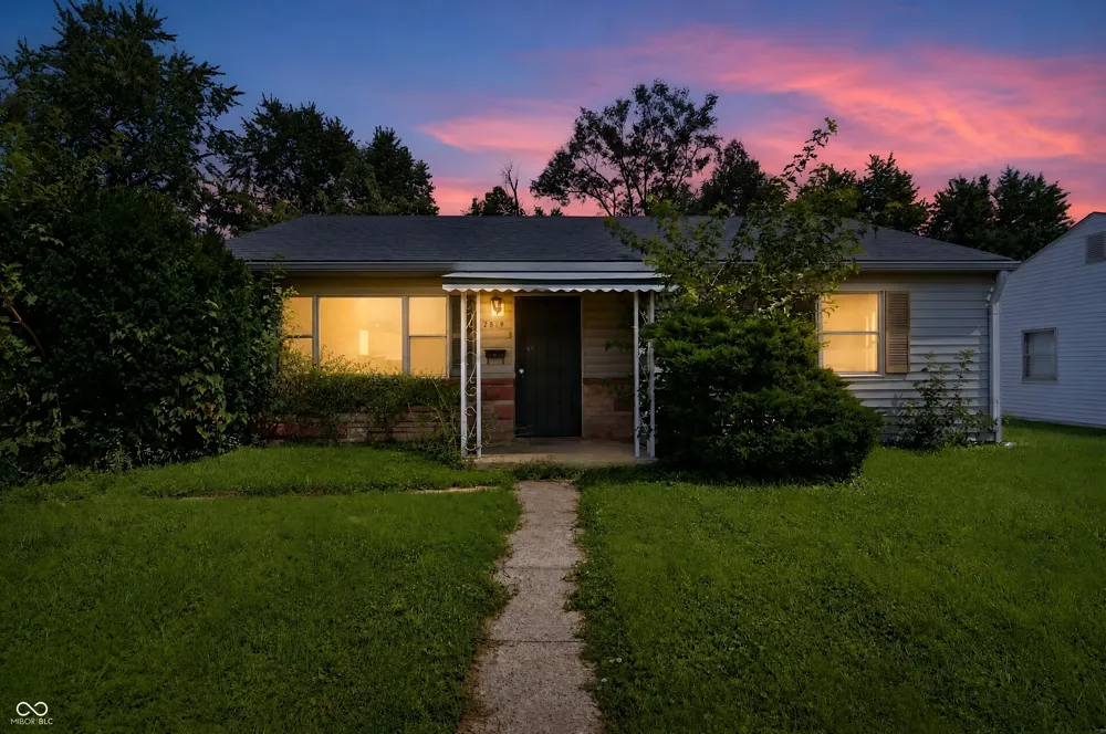2819 Sangster Avenue Indianapolis, IN 46218