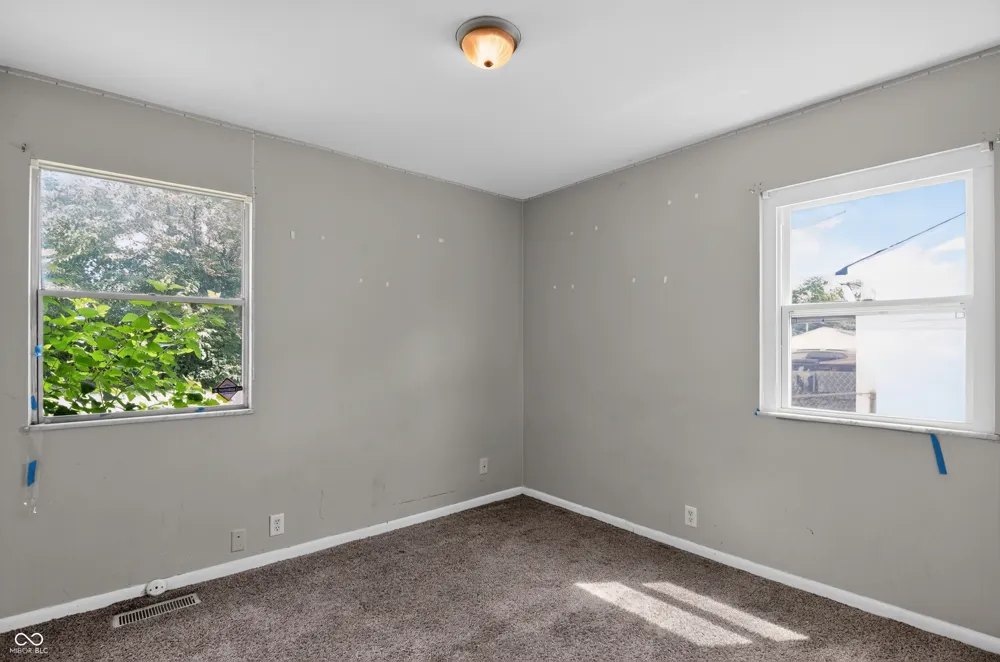 2819 Sangster Avenue Indianapolis, IN 46218