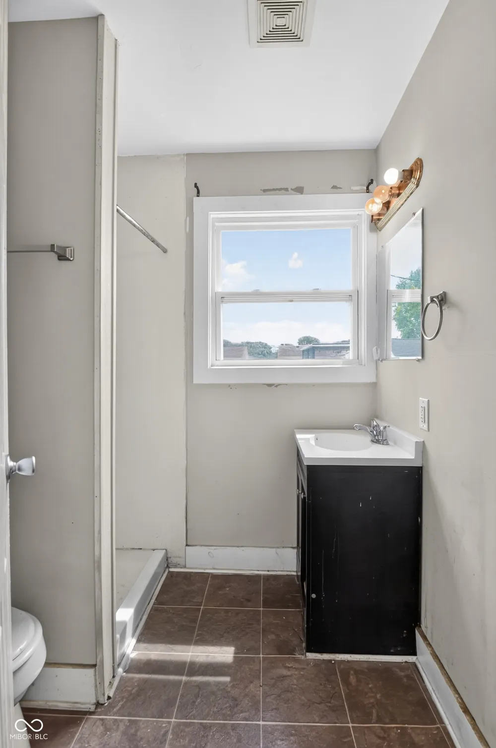 2819 Sangster Avenue Indianapolis, IN 46218