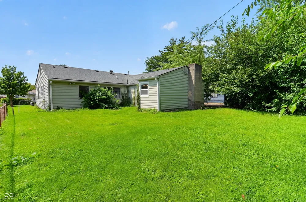 2819 Sangster Avenue Indianapolis, IN 46218