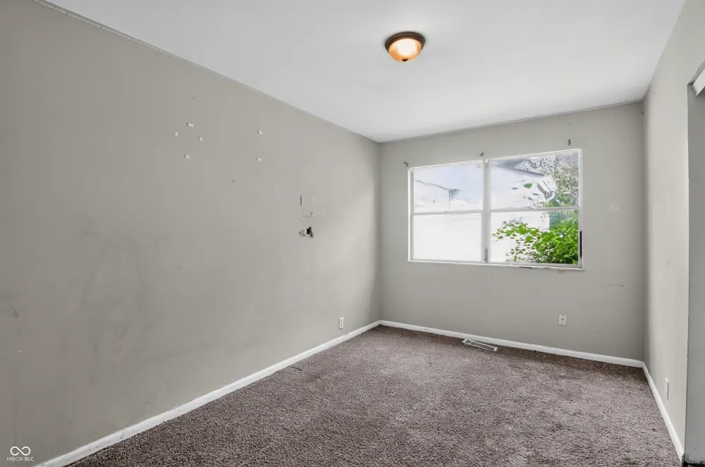 2819 Sangster Avenue Indianapolis, IN 46218