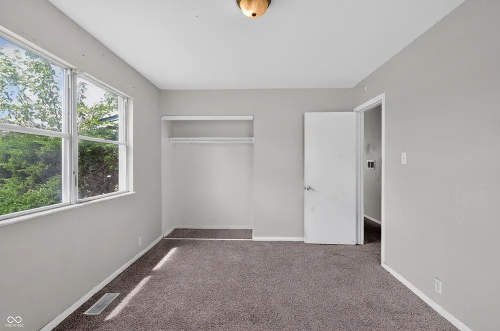 2819 Sangster Avenue Indianapolis, IN 46218