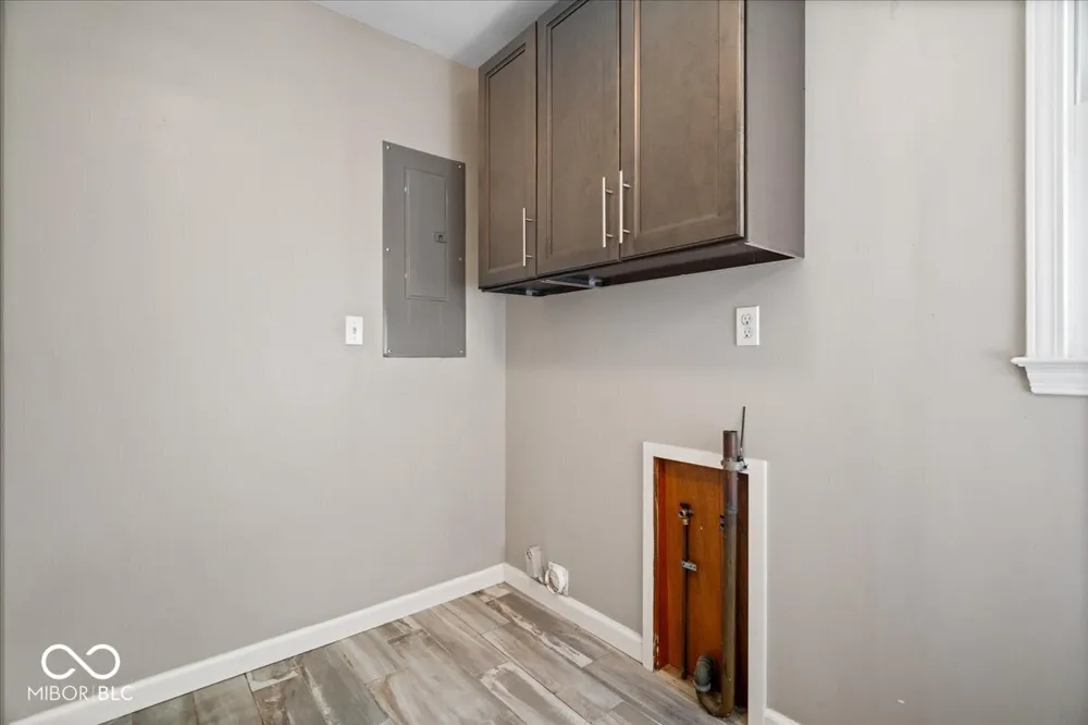 451 Green Valley Drive Greenwood, IN 46142