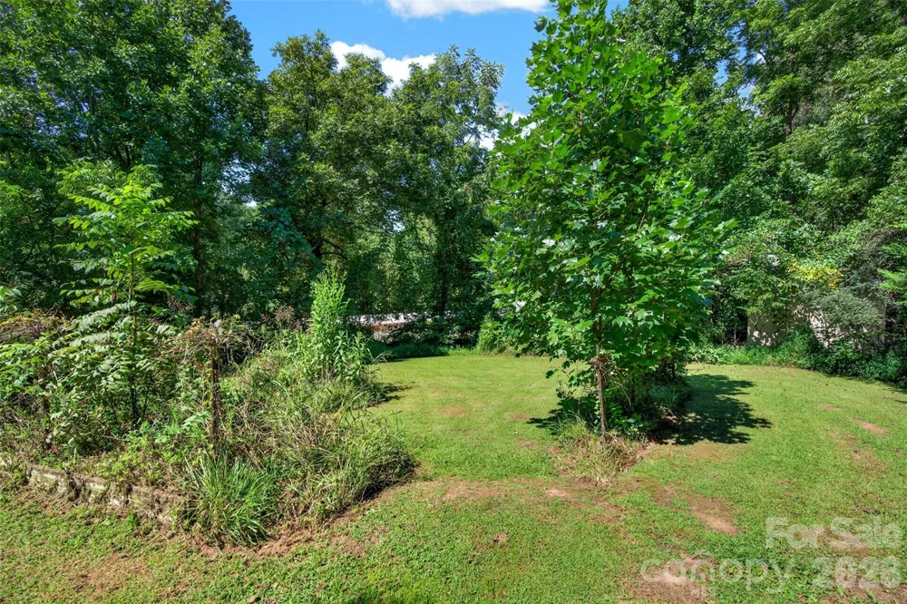 21 Maple Avenue Candler, NC 28715