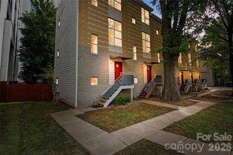 2090 Atherton Heights Lane