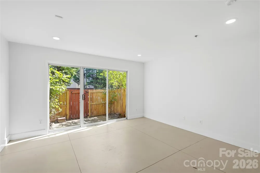 2090 Atherton Heights Lane Charlotte, NC 28203