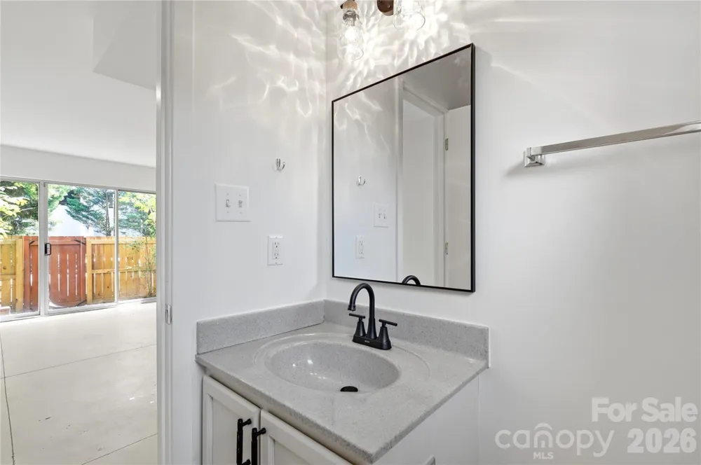 2090 Atherton Heights Lane Charlotte, NC 28203