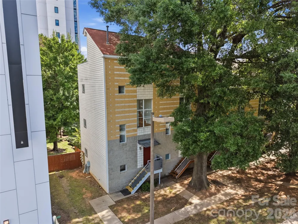 2090 Atherton Heights Lane Charlotte, NC 28203