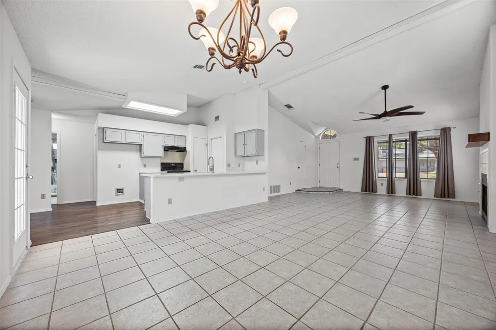 4613 MOLERA DRIVE Austin, TX 78749