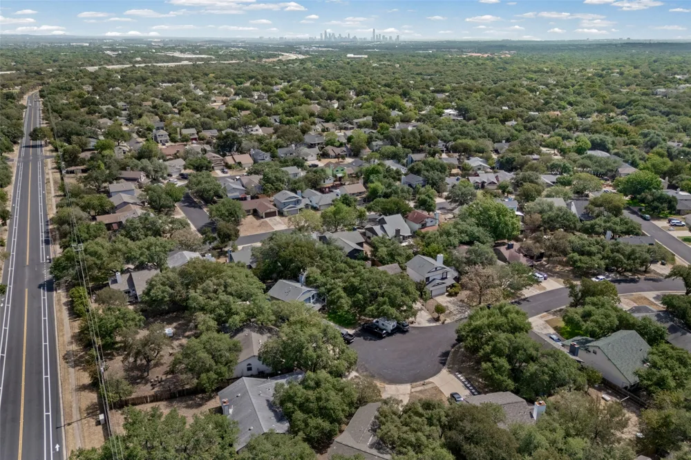 4613 MOLERA DRIVE Austin, TX 78749