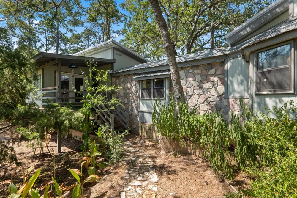 138 Forest Lane Bastrop, TX 78602