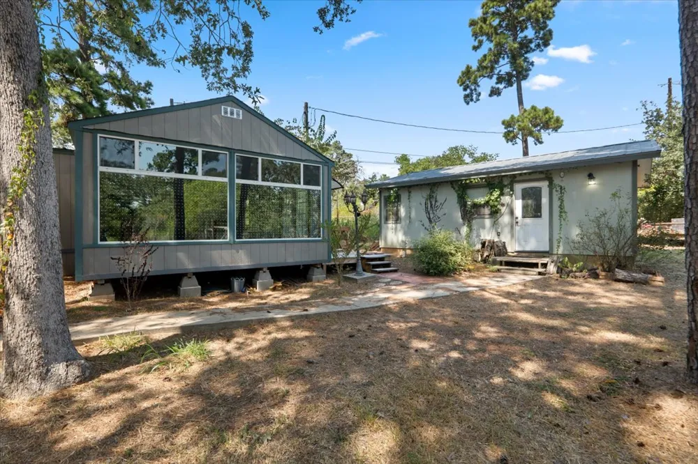 138 Forest Lane Bastrop, TX 78602