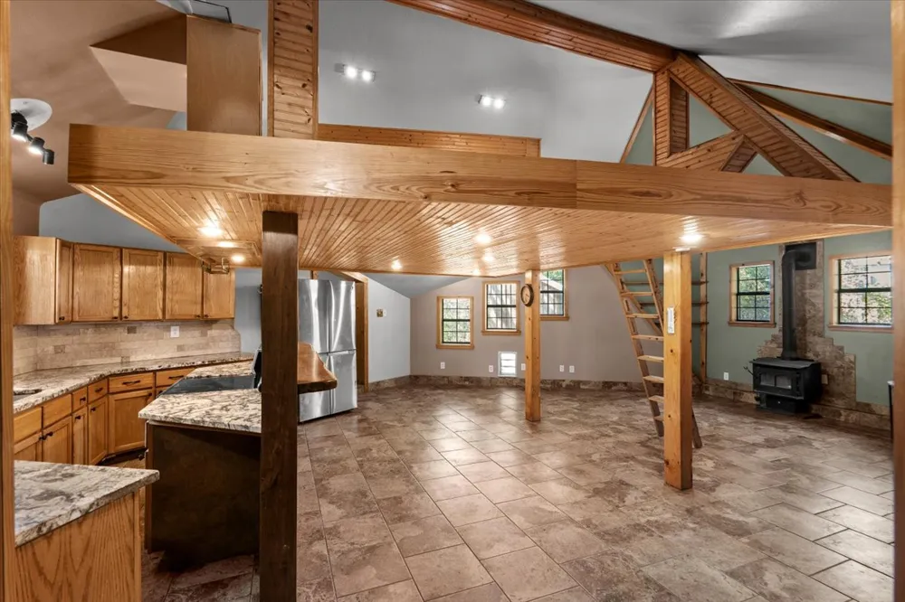138 Forest Lane Bastrop, TX 78602