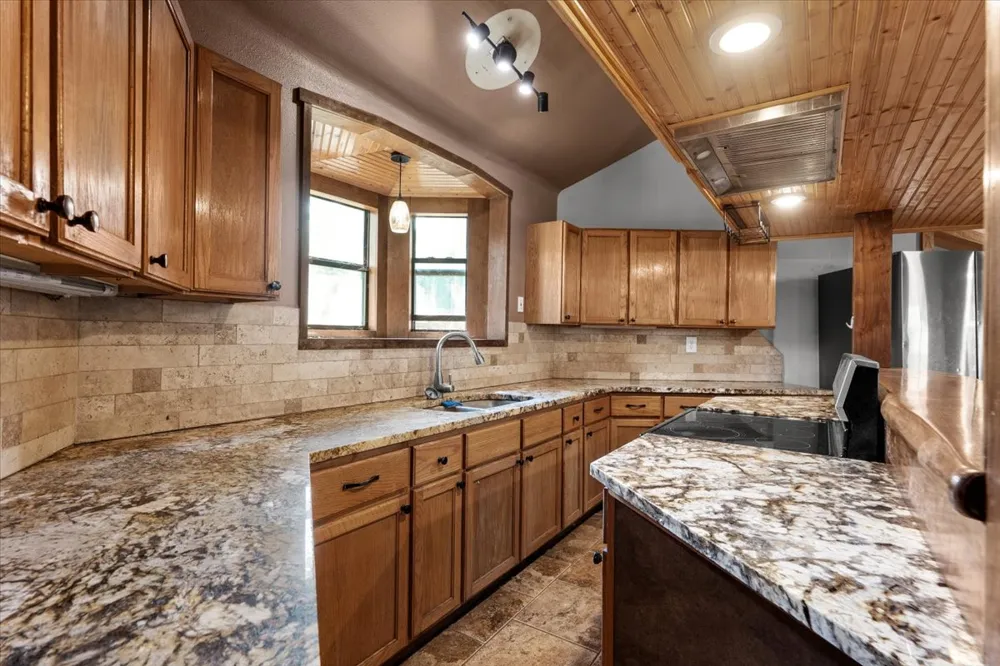 138 Forest Lane Bastrop, TX 78602