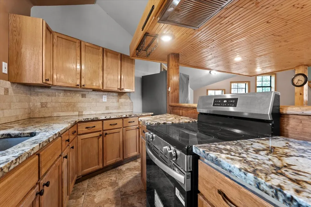 138 Forest Lane Bastrop, TX 78602