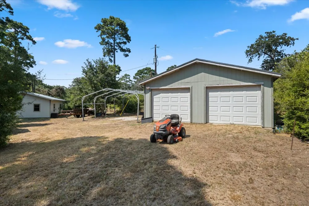 138 Forest Lane Bastrop, TX 78602
