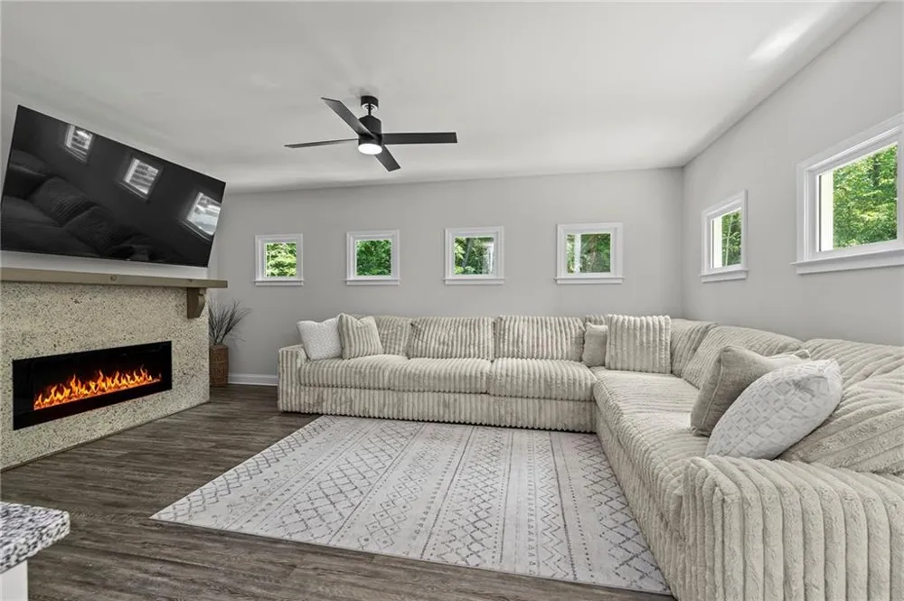 202 Jefferson Avenue Canton, GA 30114