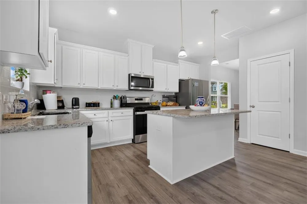 744 Clark Lake Estates Drive Grayson, GA 30017