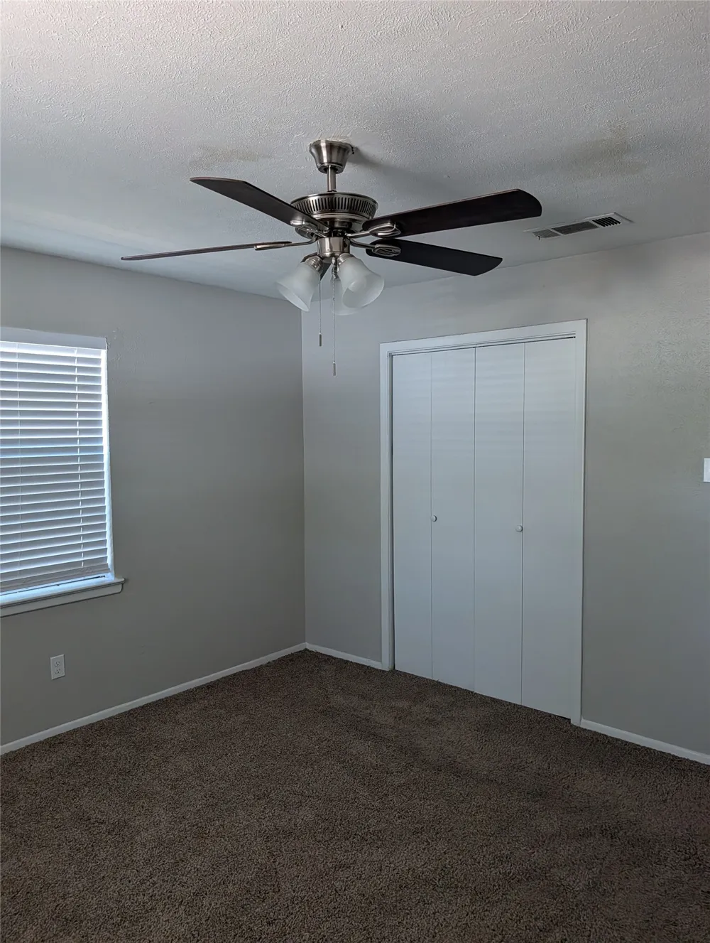 9201 Raymond Avenue White Settlement, TX 76108