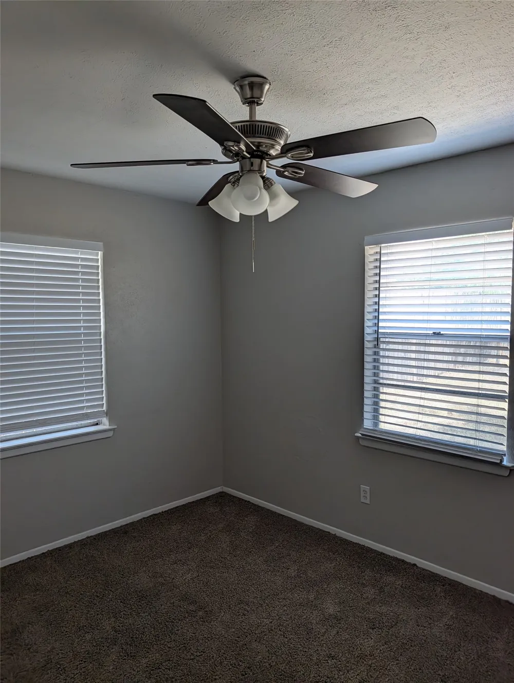 9201 Raymond Avenue White Settlement, TX 76108