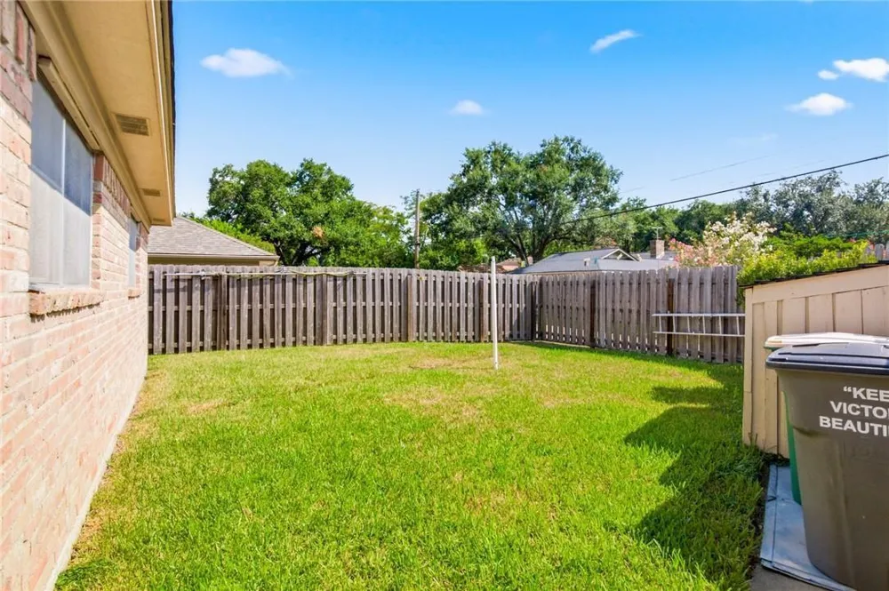 204 King Arthur Street Victoria, TX 77904