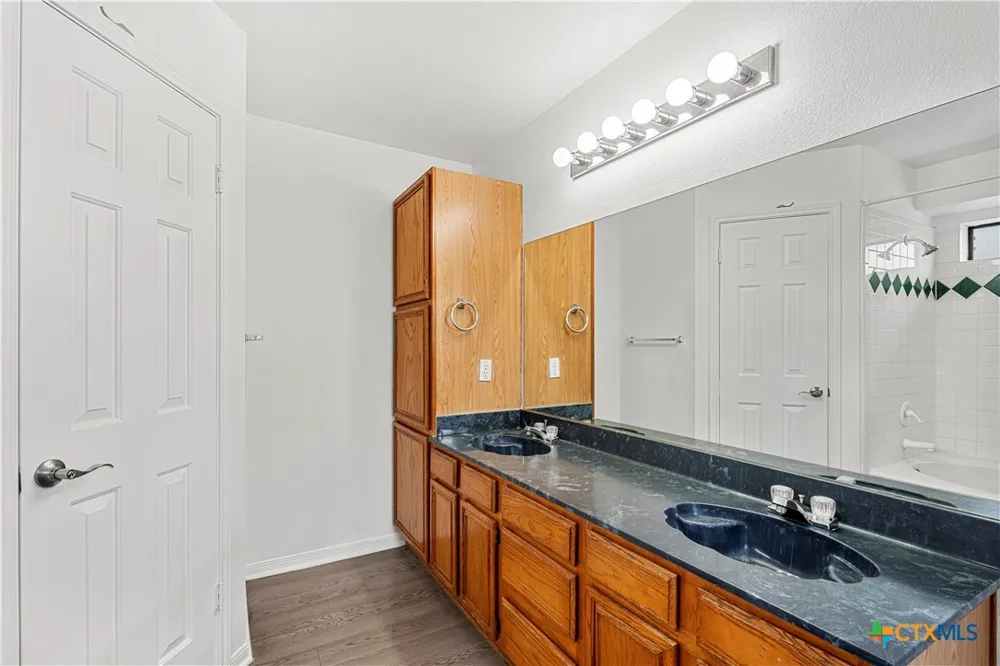 5104 James Loop Killeen, TX 76542