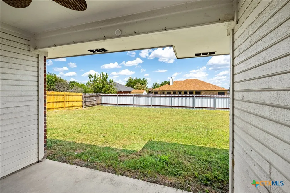 5104 James Loop Killeen, TX 76542