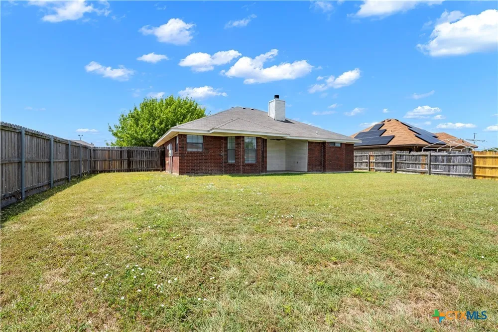 5104 James Loop Killeen, TX 76542