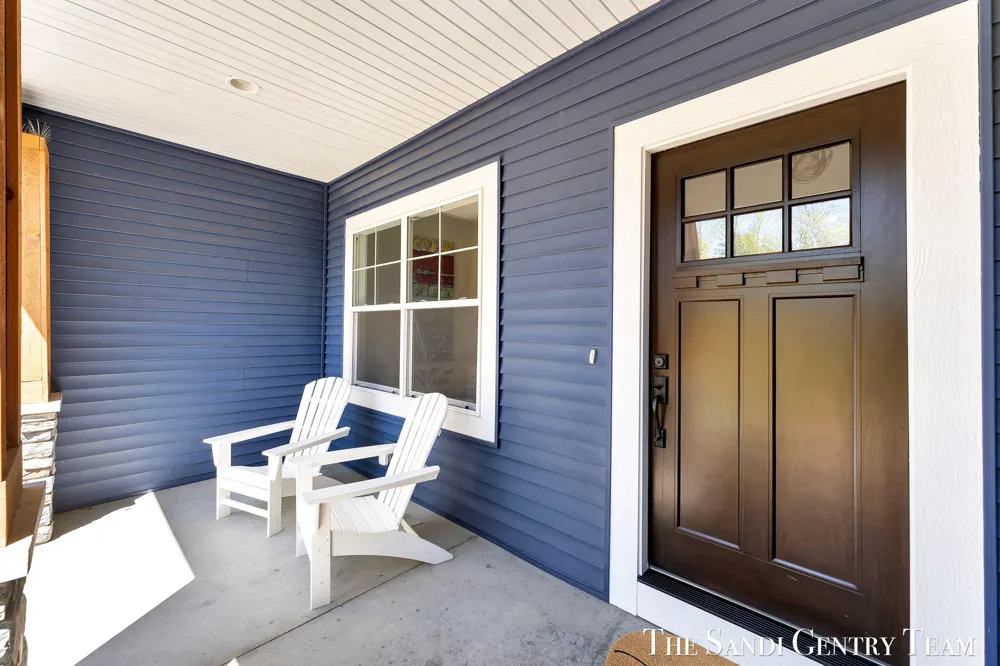 17940 Cove Street Spring Lake, MI 49456