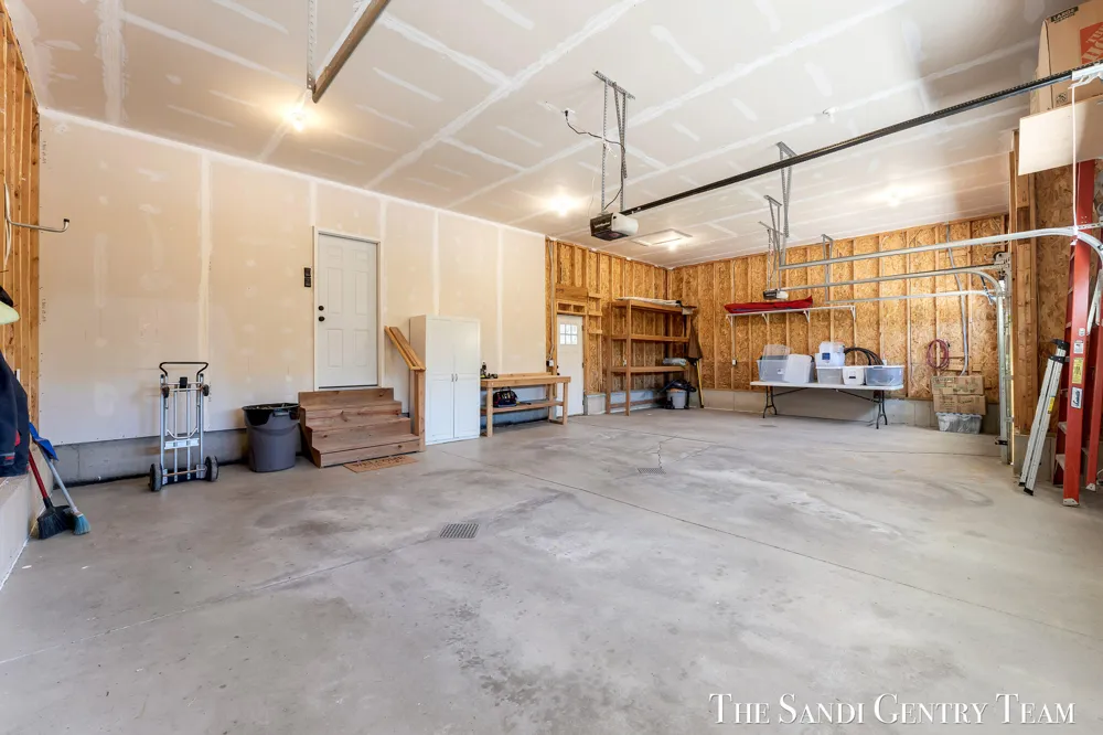 17940 Cove Street Spring Lake, MI 49456