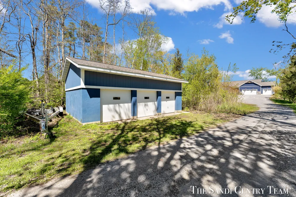 17940 Cove Street Spring Lake, MI 49456