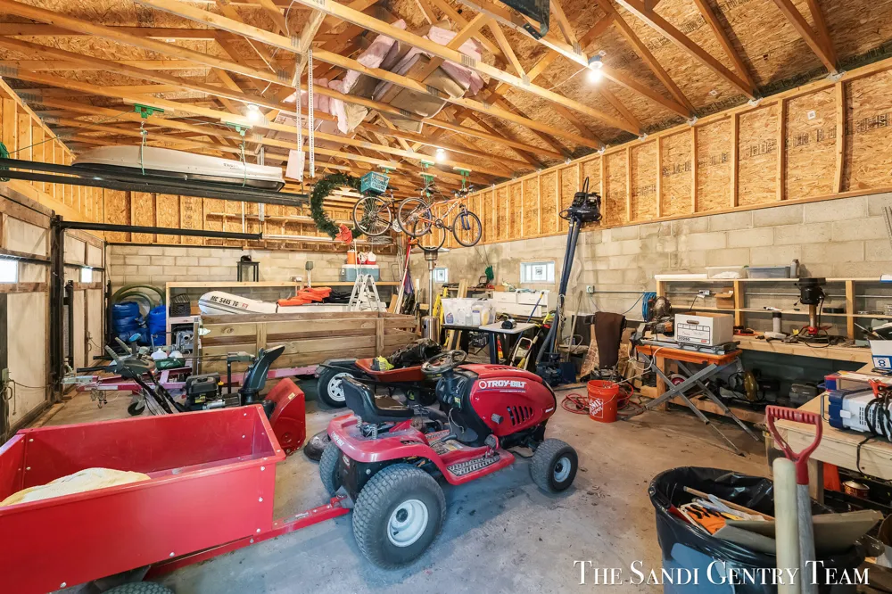 17940 Cove Street Spring Lake, MI 49456