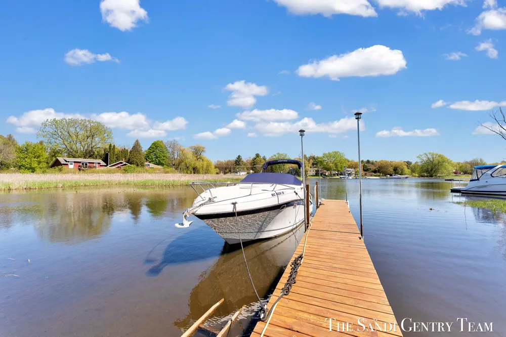 17940 Cove Street Spring Lake, MI 49456