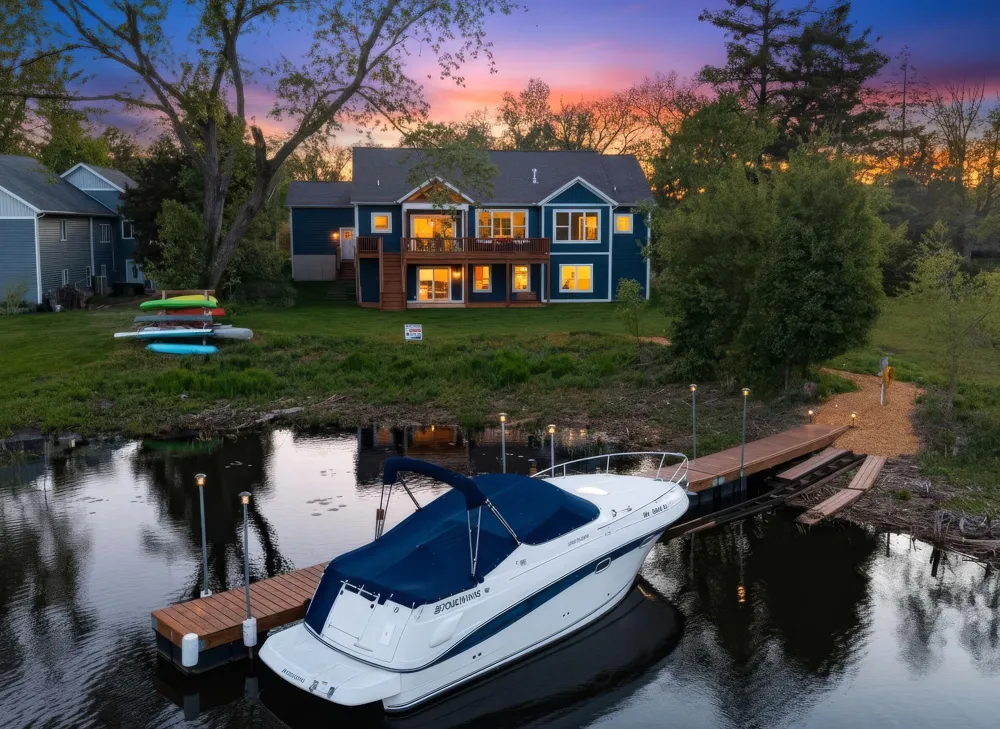 17940 Cove Street Spring Lake, MI 49456