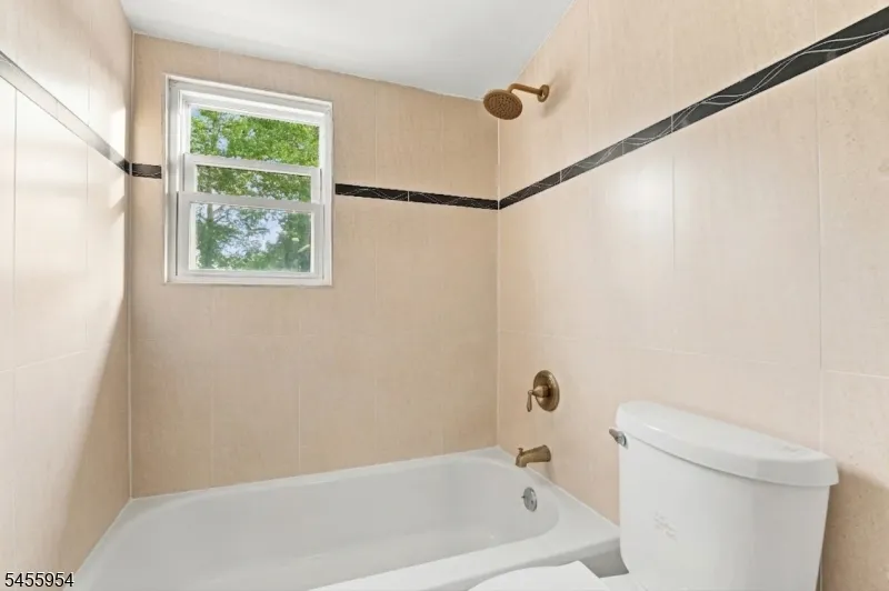 683 Mill St Belleville, NJ 07109