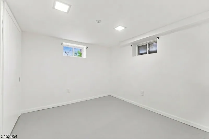 683 Mill St Belleville, NJ 07109