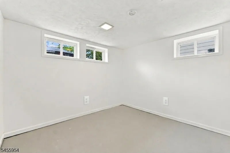 683 Mill St Belleville, NJ 07109